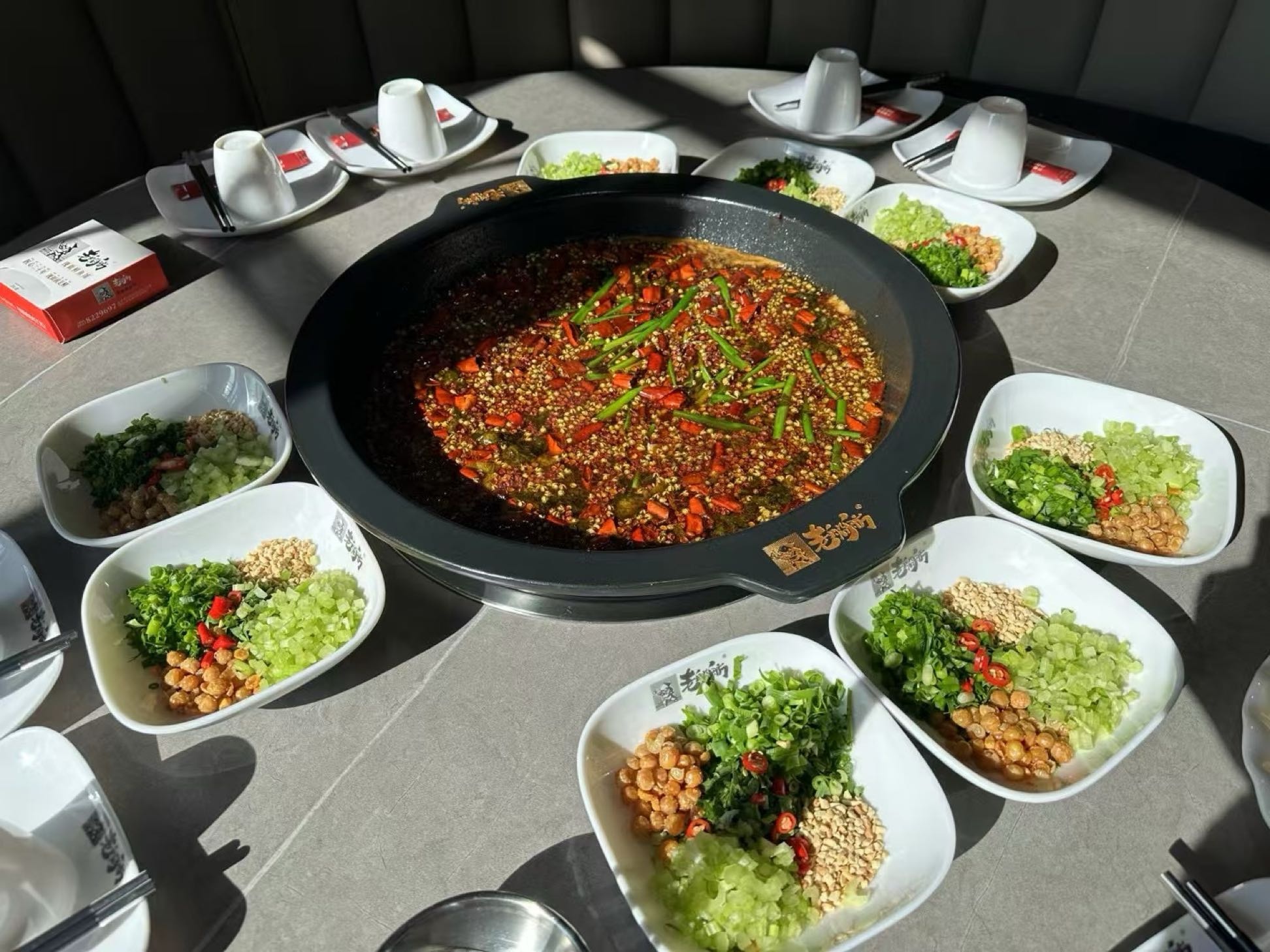 老船舫现做鲜鱼馆(平凉店)