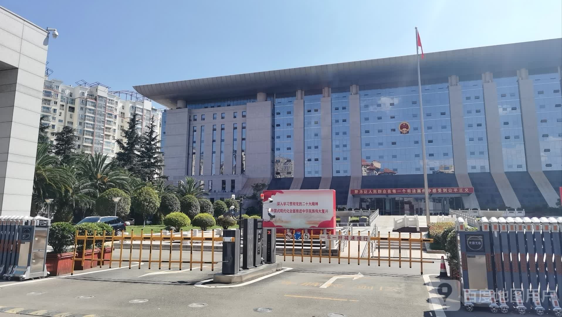 云南省高级人民法院-地上停车场