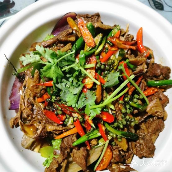 关头鸭私房菜(荷叶街店)