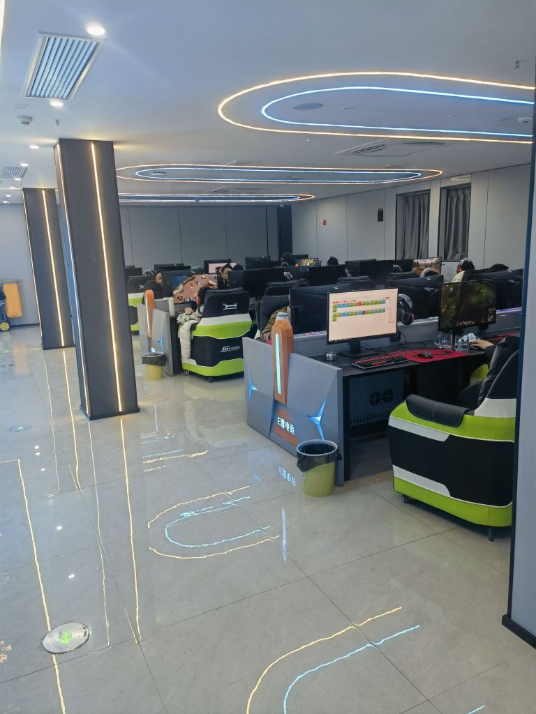 E度空间网络会所(二枝刘店)