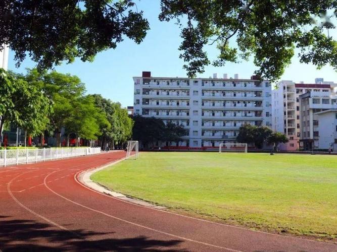 广西工商职业技术学院-体育场