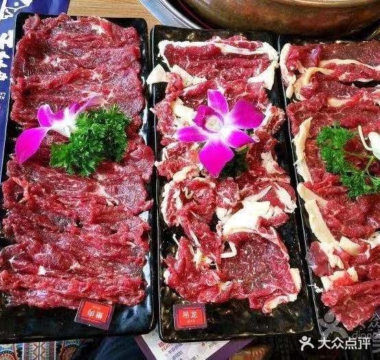 潮牛来席·潮山牛肉火锅(内江吾悦广场江宁街店)