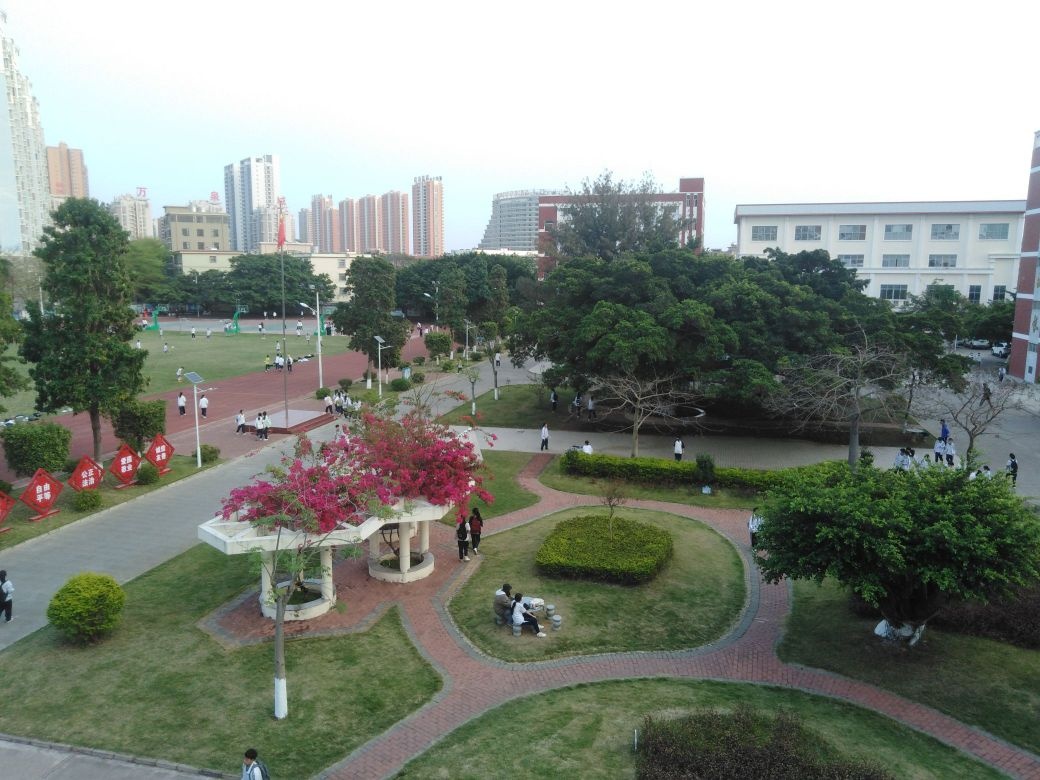 北海市华侨中学