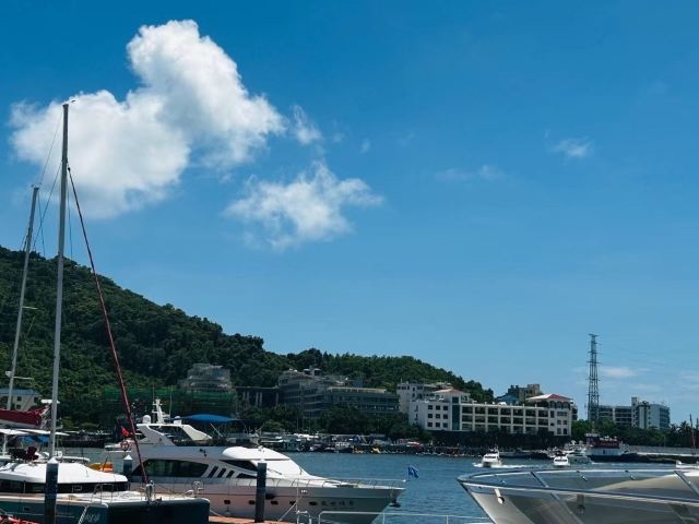 三亚海道游艇俱乐部