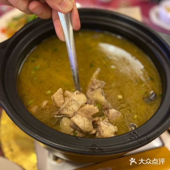 溪水居食府