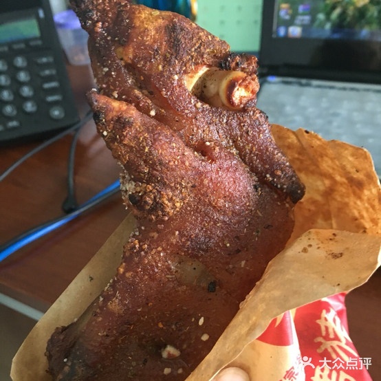 方燕烤猪滴蹄(白象店)