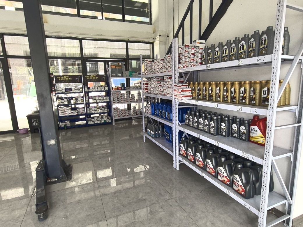 西藏金扳手名车维修中心柳梧店