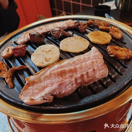 行运泥炉烤肉(安泰未来城店)