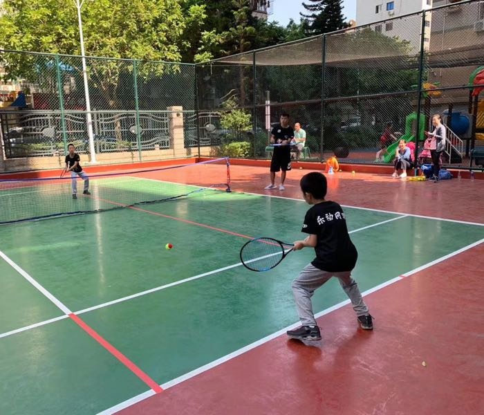 英皇湖畔花苑-网球场