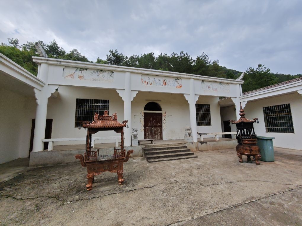 浠水三角山旅游度假区-黄龙寺
