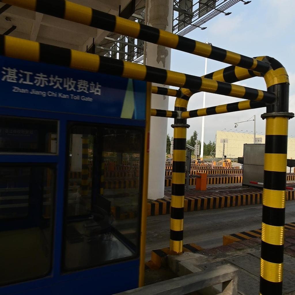 湛江赤坎收费站(玉湛高速湛江北支线入口)