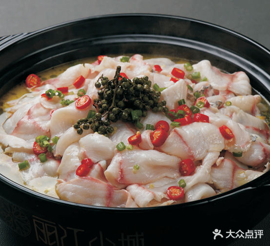 丽江小城黑鱼煲(包头苏宁广场钢铁大街店)