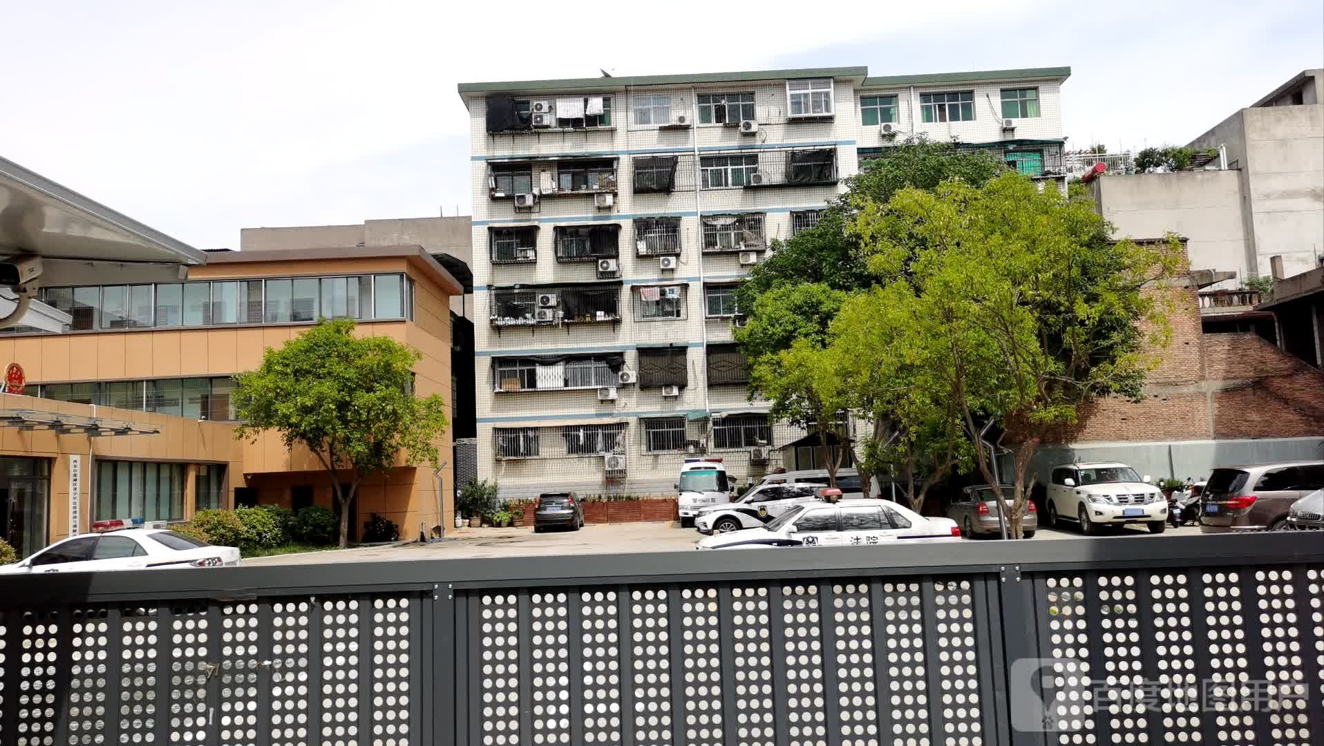 西安市小学习巷清真营里寺-西北侧地上停车场