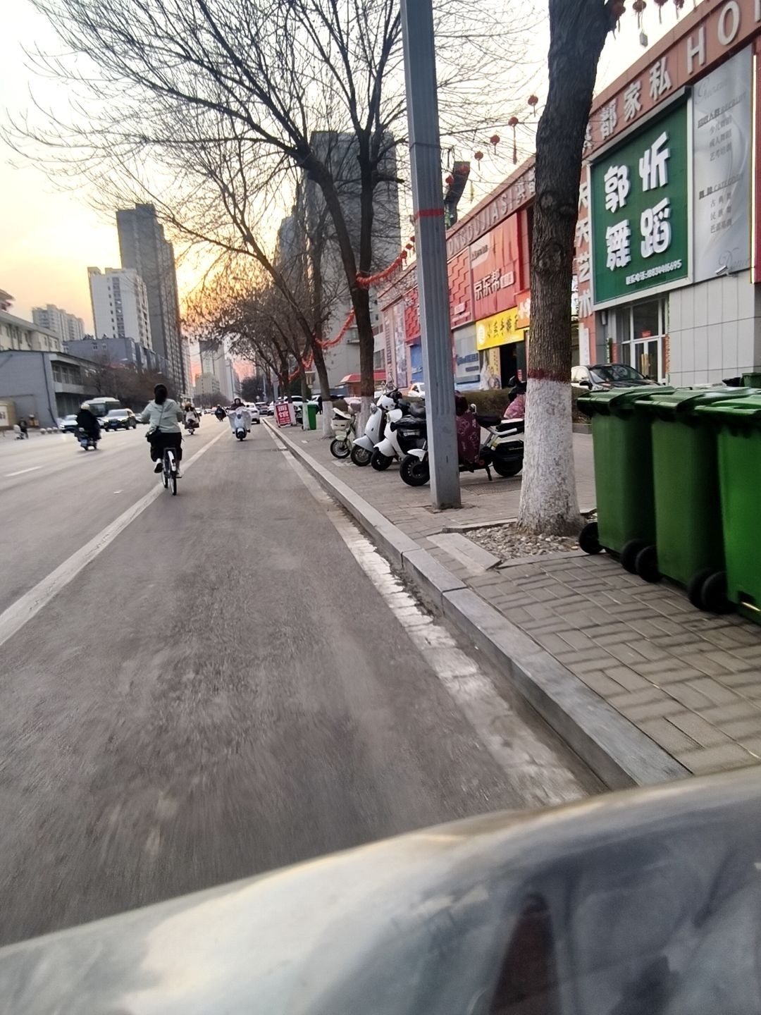 郭忻舞蹈(洪都家私城店)