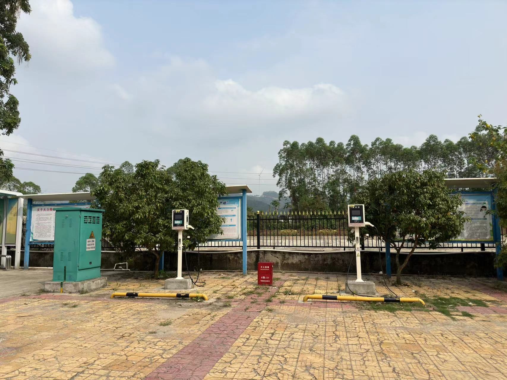 南网电动充电站(合浦县曲樟乡土围城旅游区充电站)