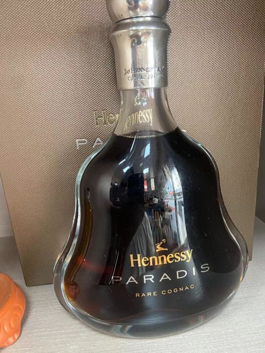 东雨烟酒回收礼品茅台酒洋酒虫草燕窝老酒