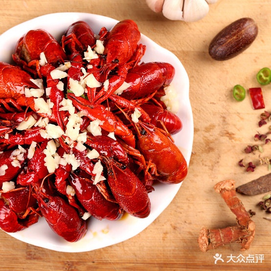 嘉仁美食园(龙光·龙腾嘉园店)