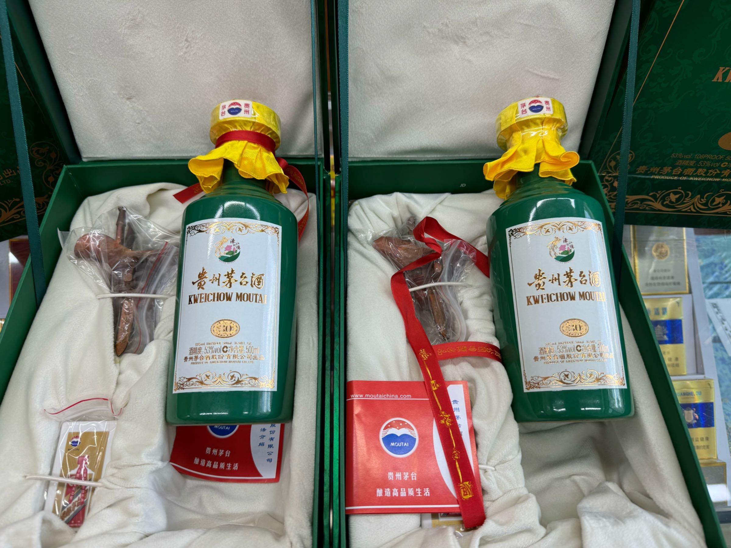 鑫亿烟酒行回收烟酒礼品
