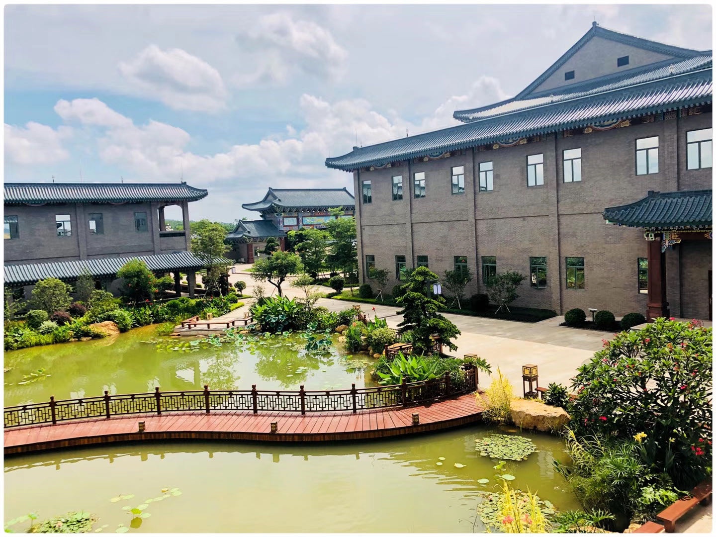 伍炳亮黄花梨艺博馆