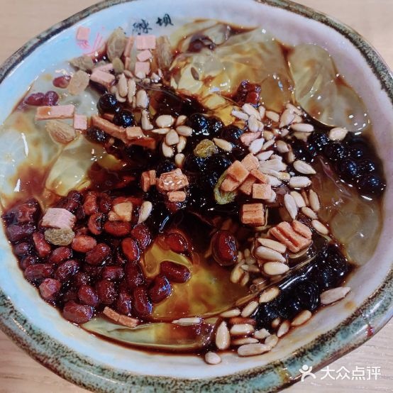 蓉陈坝成都明小吃(高新银泰城店)