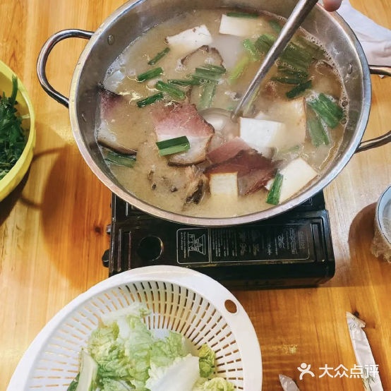 八一靖忠野菜老火养生馆