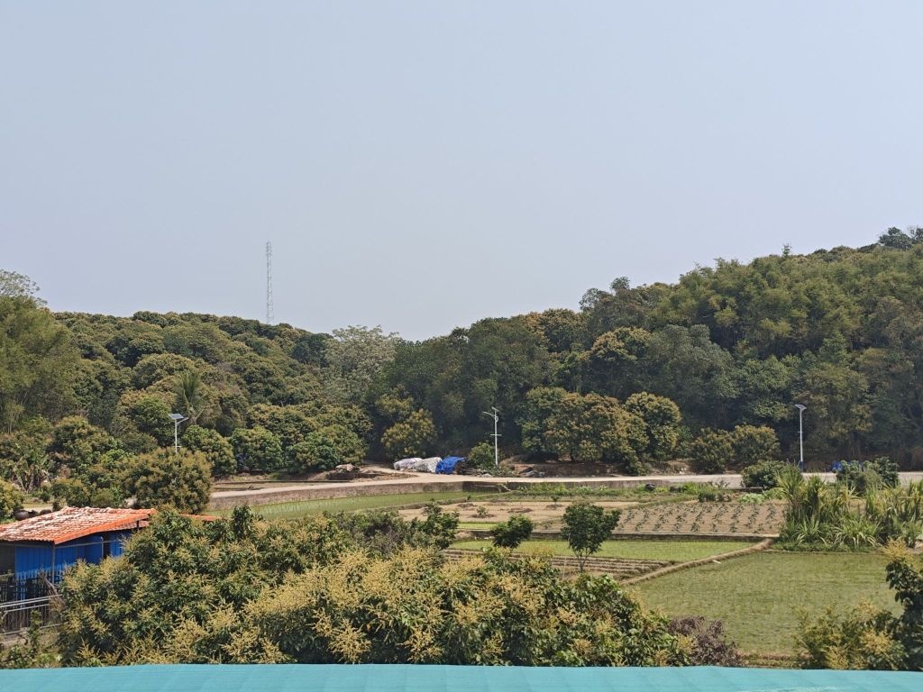 石坎村篮球场