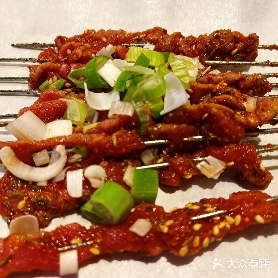 东北吕家小串·牛肉三分熟·招牌烤生筋(海甸五西路店)