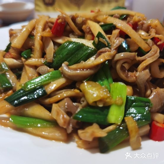 湘味食足大排档(琯尾街店)