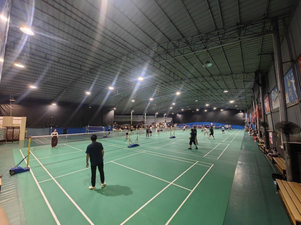 飞扬羽毛球馆