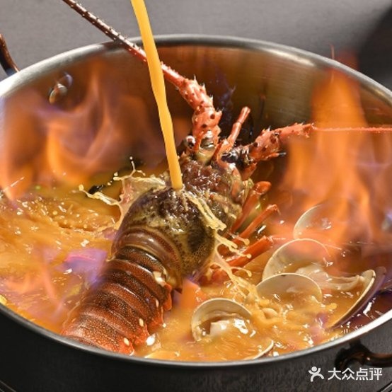 来意·Lane 8艺术餐厅(外滩8弄店)