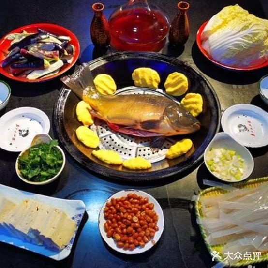 黄鸿久财大锅炖(松江河店)
