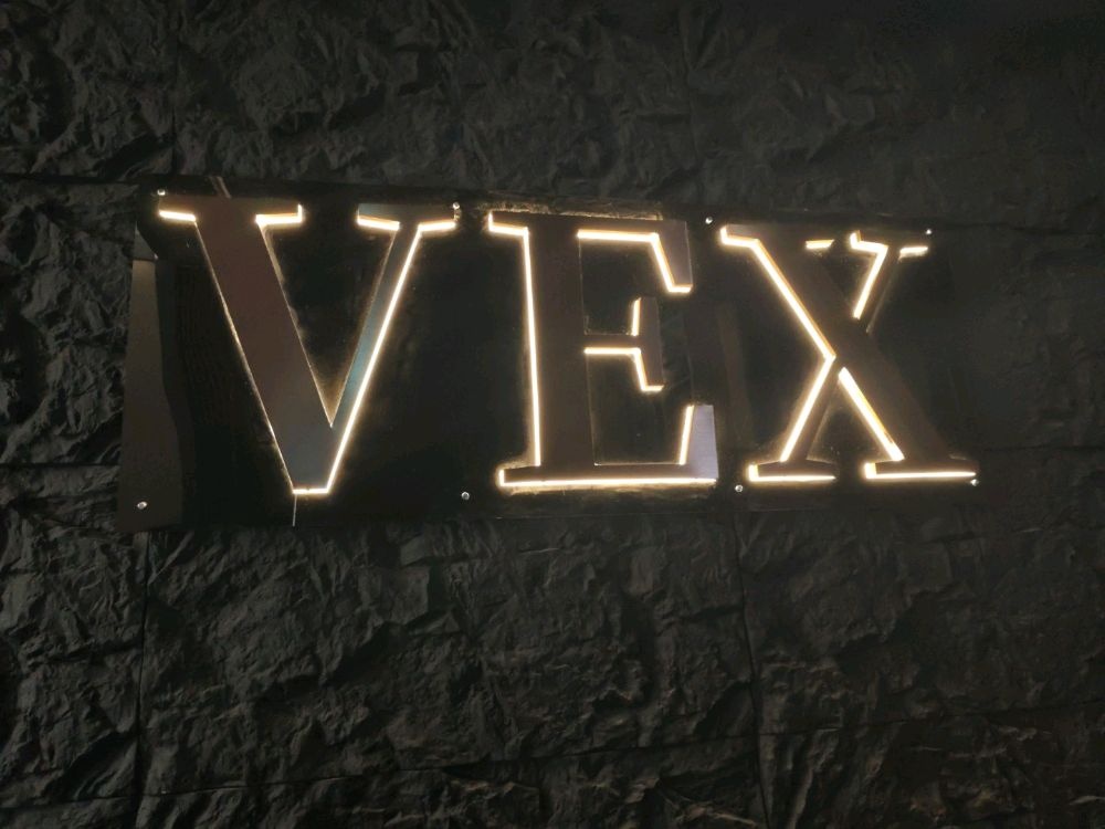 VEX酒吧