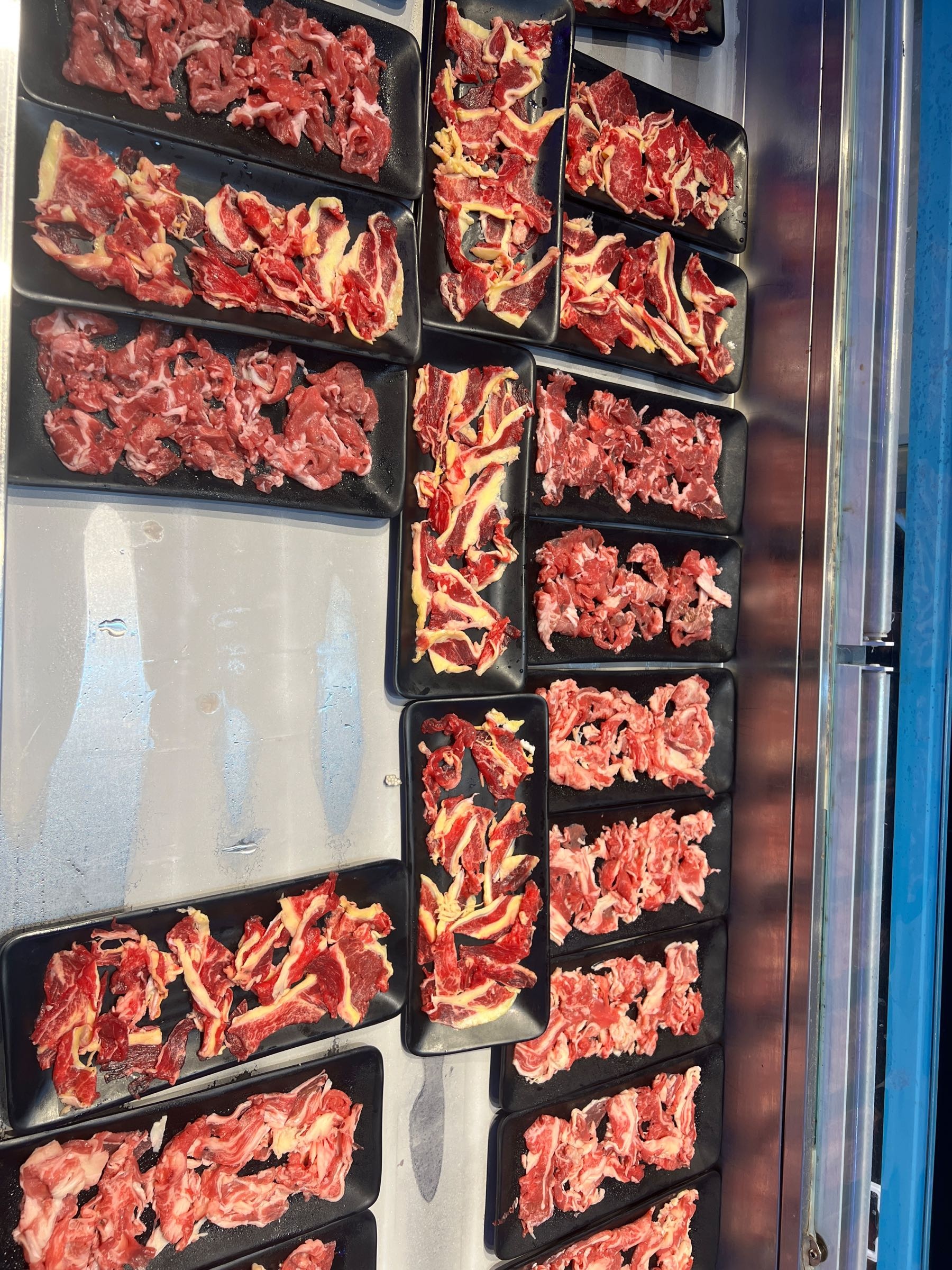 66号鲜切牛肉自助火锅烤肉