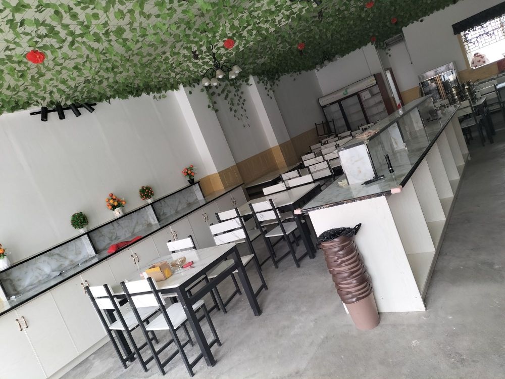 餐椒孟涂纡自助火锅店