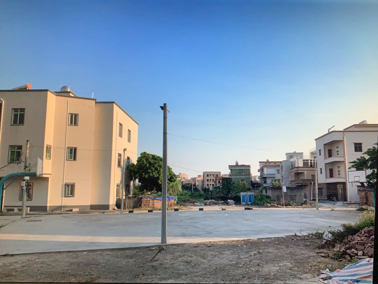 广东省化州市长岐镇双牌东头村-篮球场