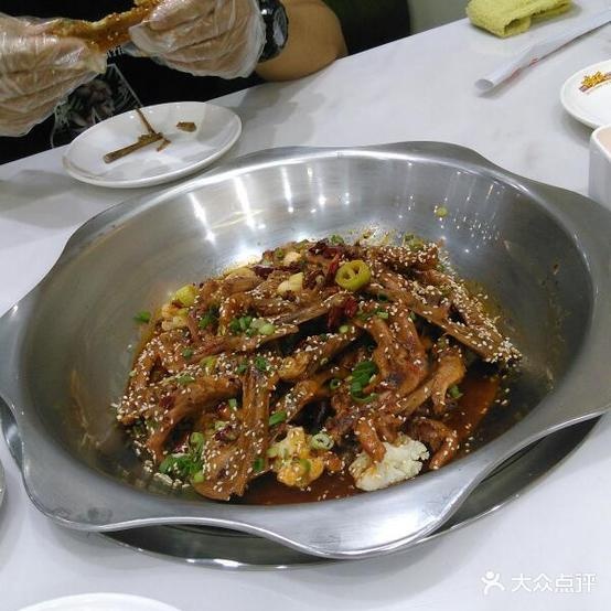 张师鸭爪爪特色干锅(万达广场石嘴山店)