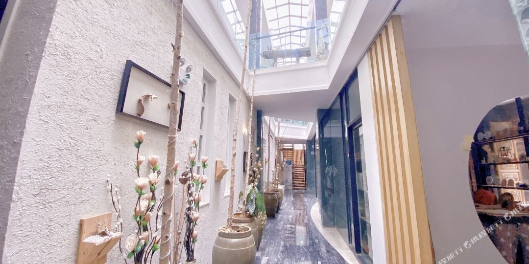 浅陌初鑫艺术酒店