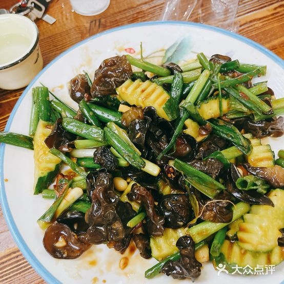 花园小镇成都酸菜鱼(香格里拉花园店)