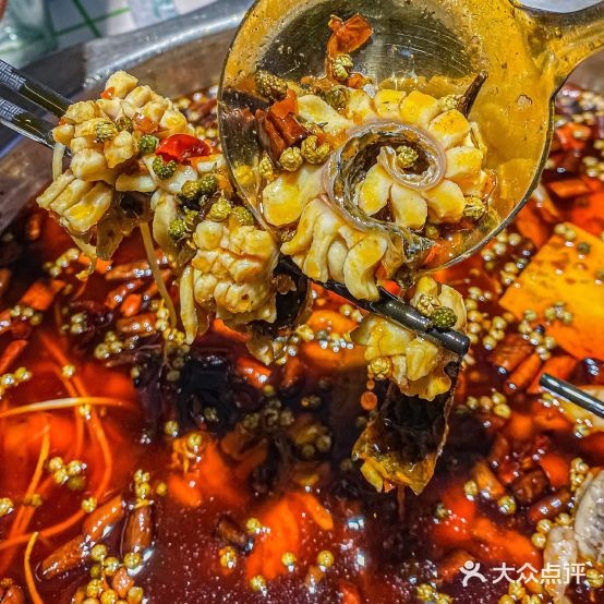 蓉城淑芬·乌鱼美蛙·自主火锅(万象城店)