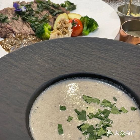 SAMPAN·RESTAURANT&BAR