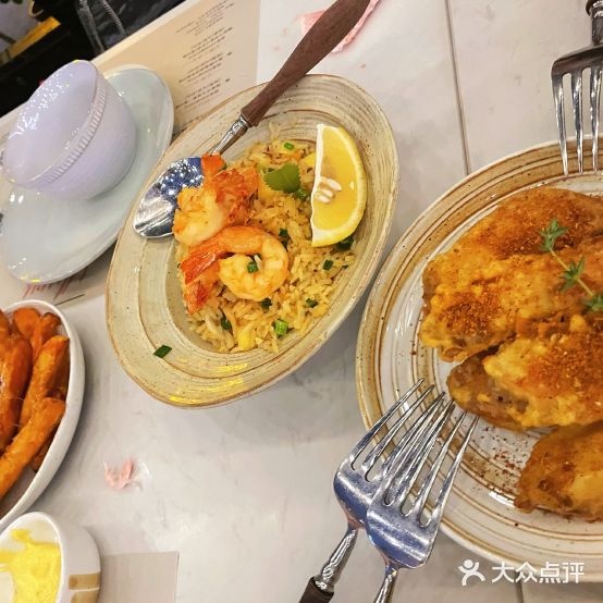 乌鲁鲁无国界料理diningbistro