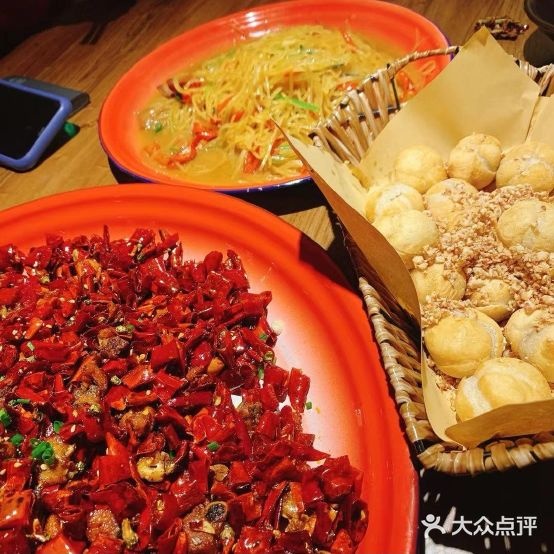 先启半步癫小酒馆(长沙总店)