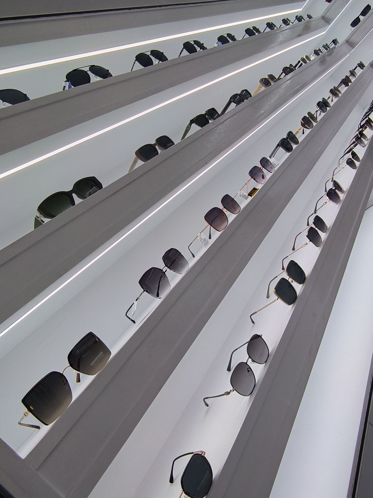 正度眼镜(电白水东鲸喜汇店)