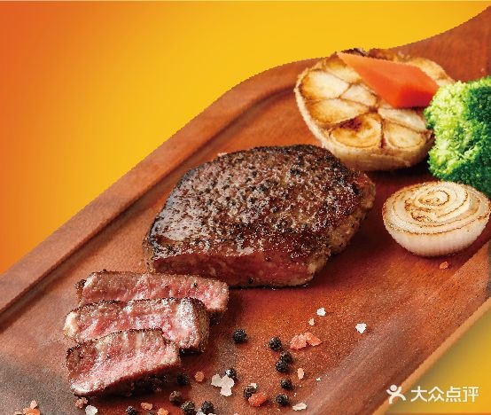 青青牛小厨。汉堡牛排(育才二小店)