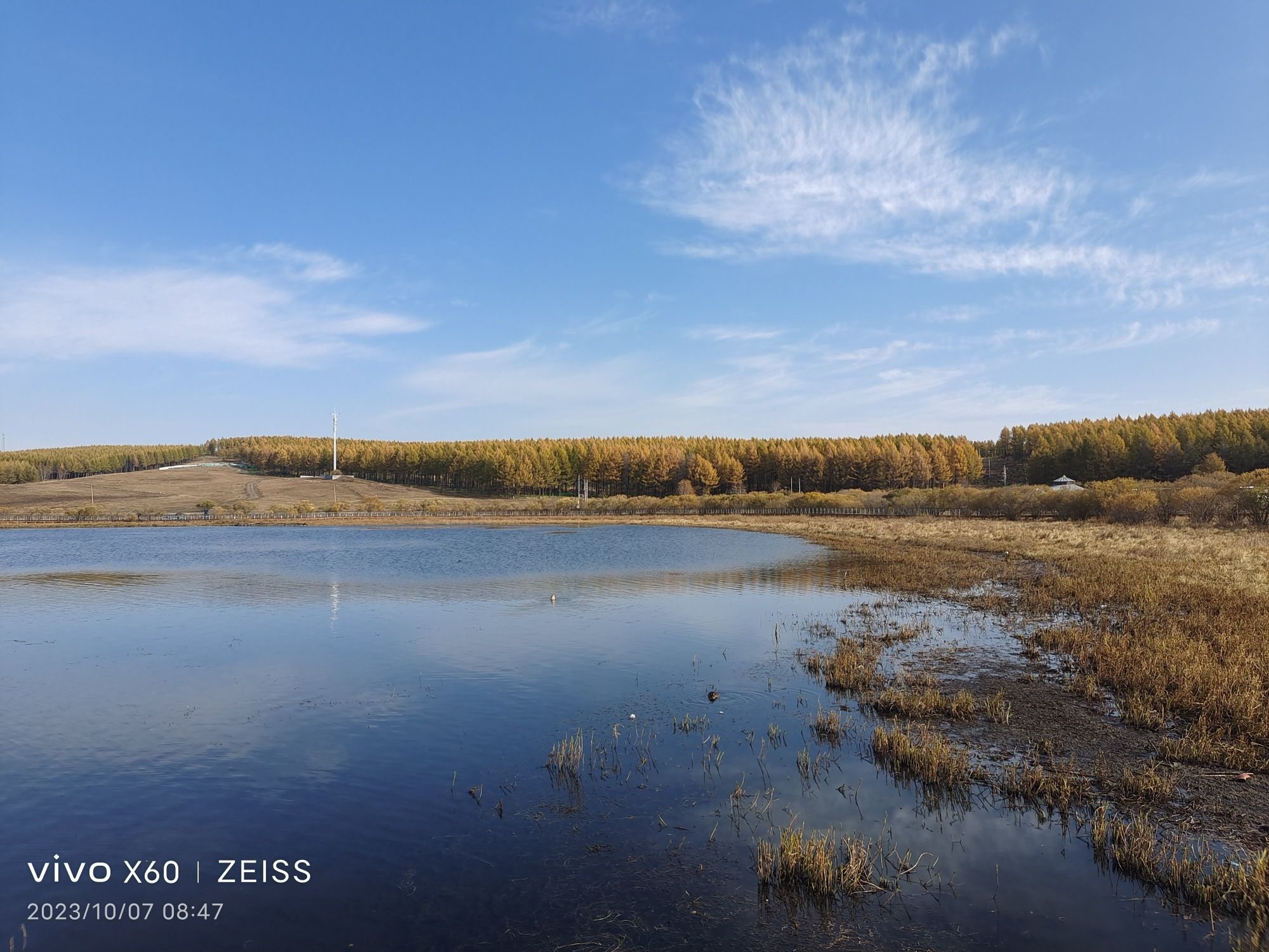 玉道口牧场月亮湖风景区