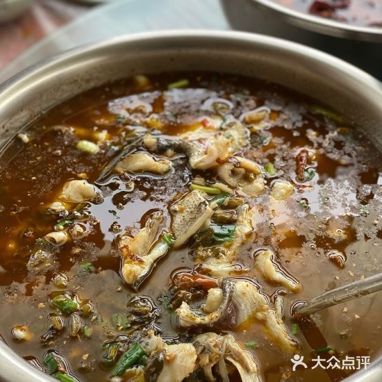 露天鲜鱼庄