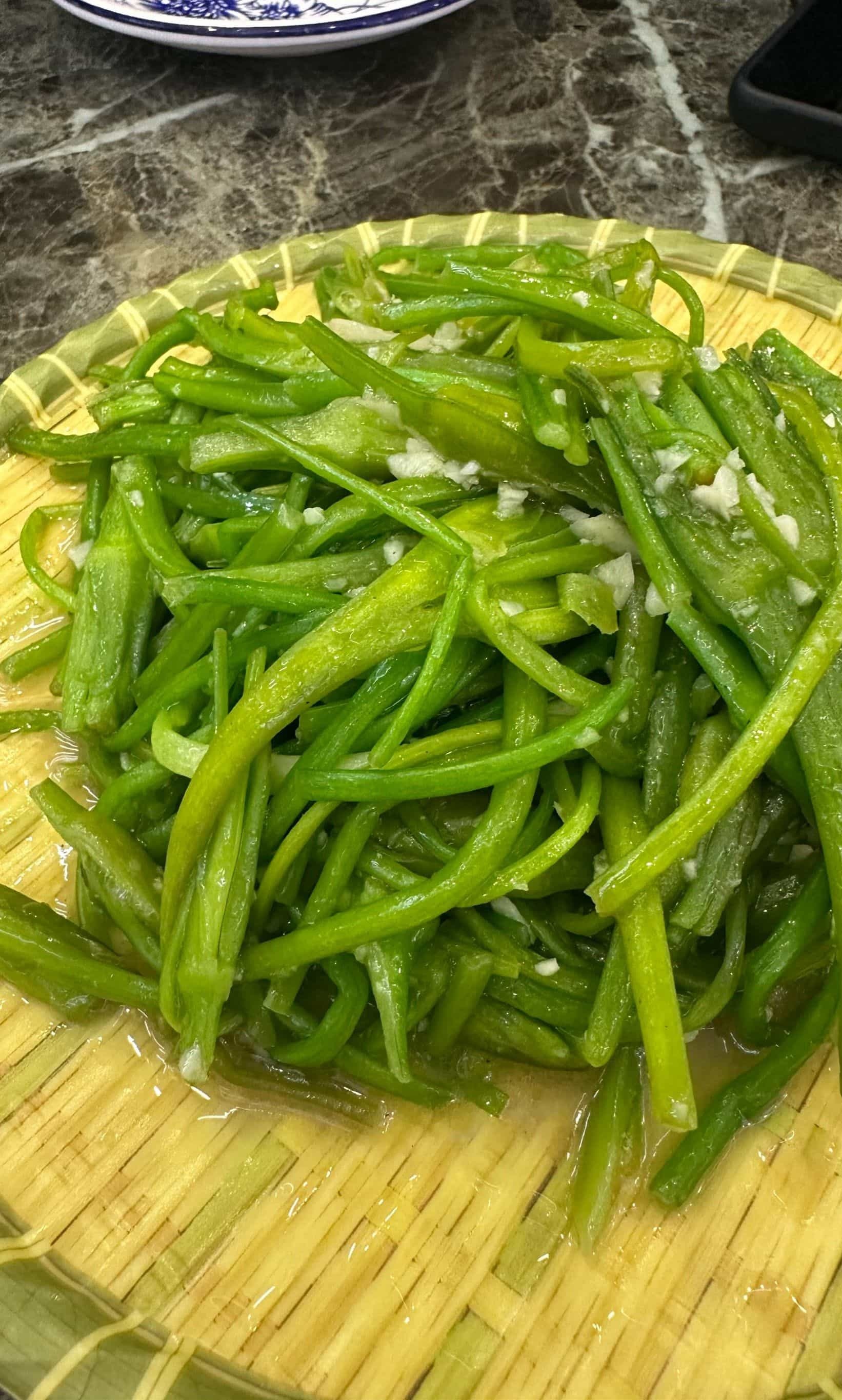 纳溪锅庄·云南菜·野生菌·腊排骨牦牛肉火锅(玉河走廊店)环境