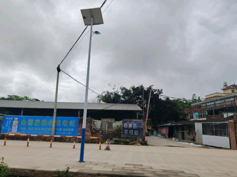 金喜废玻璃回收站