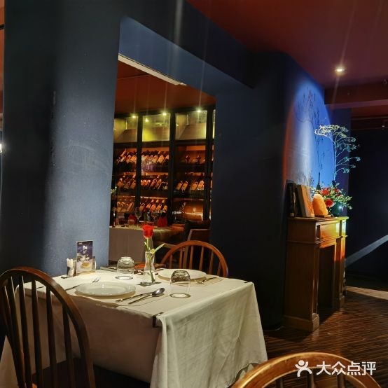 Attic鹭江九号意式融合餐厅(轮渡点店)