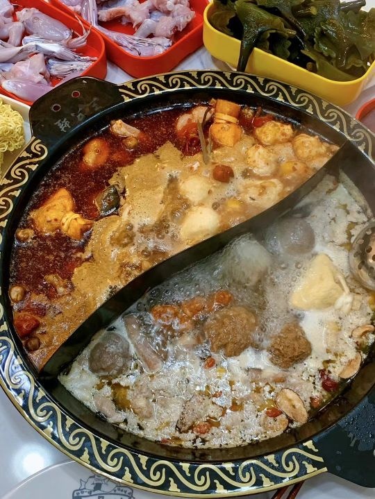 只蛙犟砉三美蛙火锅自助(正大商厦店)